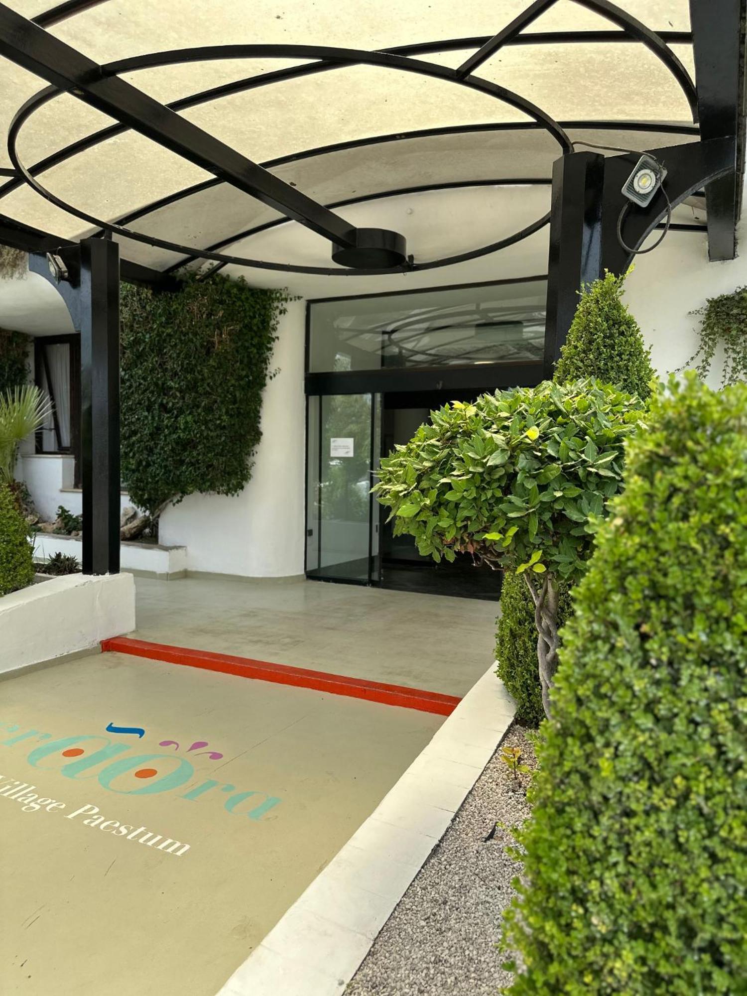 Eraora Hotel Village Battipaglia Esterno foto